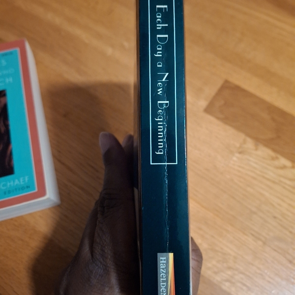 Two Meditation Books For Women EUC - Picture 3 of 11